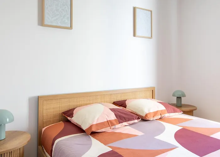 Lejlighed Romantic Getaway With Jacuzzi, Garden View *