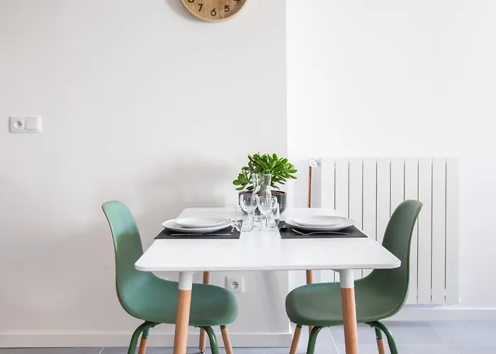 Lejlighed Romantic Getaway With Jacuzzi, Garden View