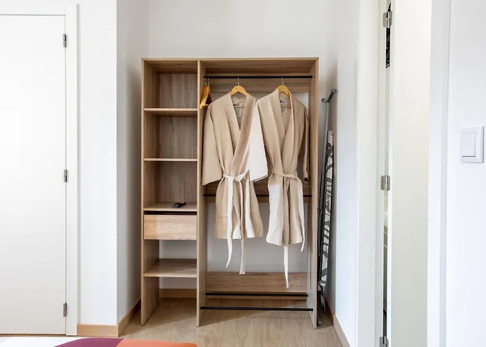 Romantic Getaway With Jacuzzi, Garden View Apartament Miluza